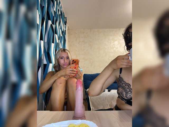 Crystal1-1 live cam on BongaCams