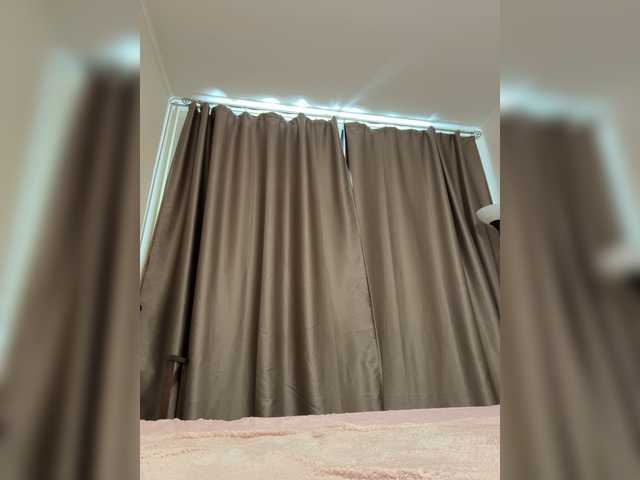 Crystal1-1 live cam on BongaCams
