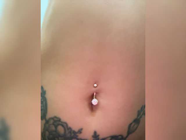 Crystal1-1 live cam on BongaCams