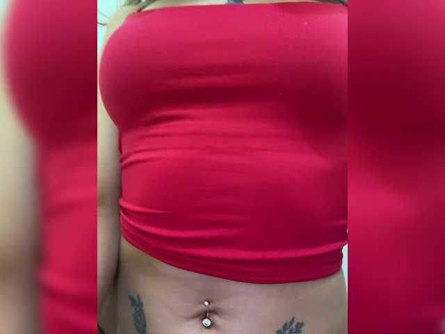 Crystal1-1 live cam on BongaCams