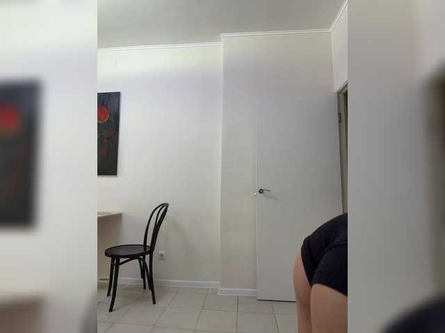 Crystal1-1 live cam on BongaCams