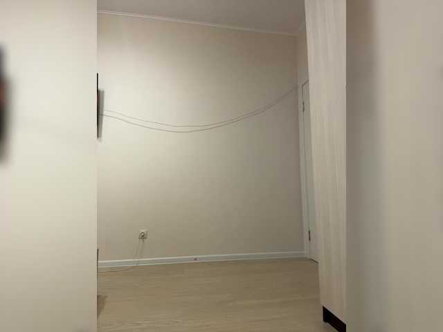 Crystal1-1's BongaCams show and profile