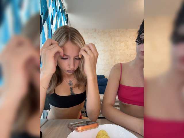 Crystal1-1 live cam on BongaCams