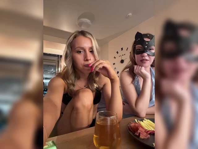 Crystal1-1 live cam on BongaCams