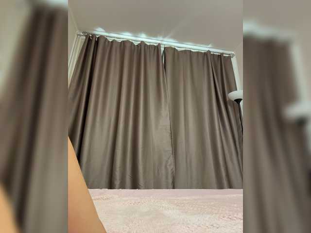 Crystal1-1 live cam on BongaCams