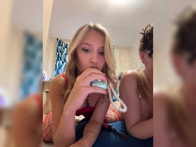 Crystal1-1 live webcam show