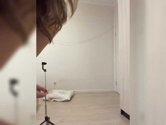 Crystal1-1 live cam on BongaCams