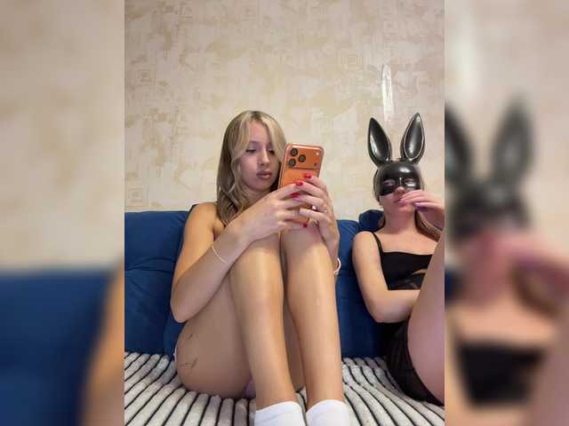 Crystal1-1 live cam on BongaCams