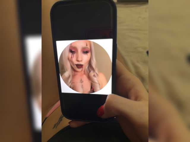 Crystal1-1 live cam on BongaCams