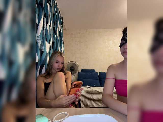 Crystal1-1 live cam on BongaCams