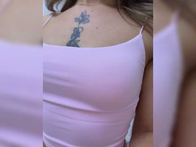 Crystal1-1 live cam on BongaCams