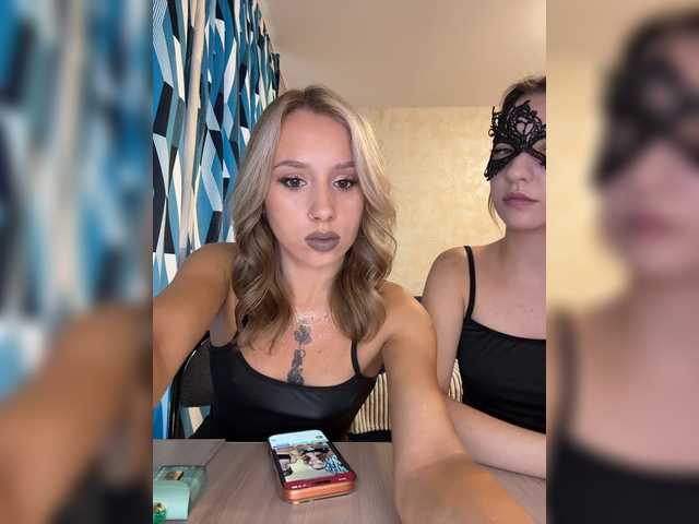 Crystal1-1 live cam on BongaCams
