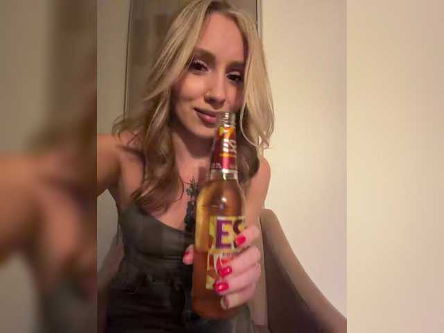 Crystal1-1 live cam on BongaCams