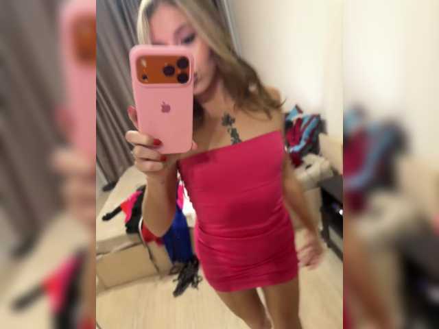 Crystal1-1 live cam on BongaCams