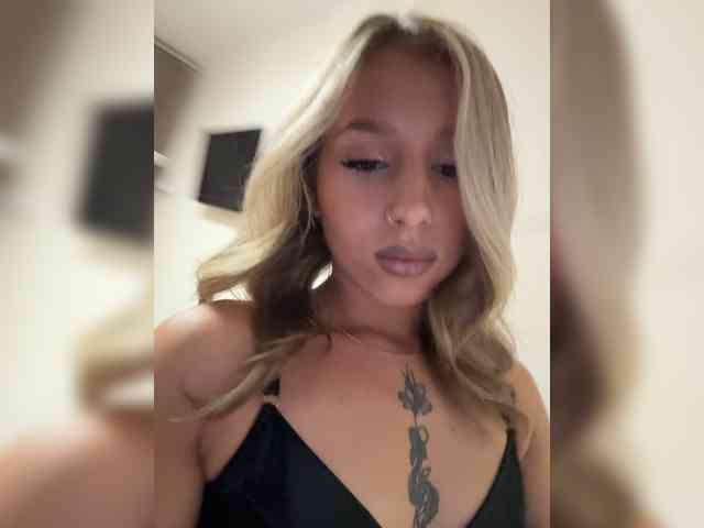 BarbieKoShKa1-1 webcam