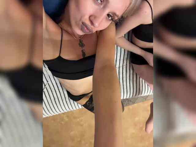 BarbieKoShKi1-1 webcam
