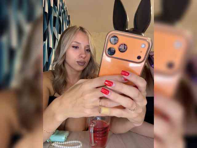 BarbieKoShKi1-1 webcam