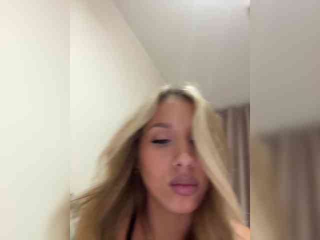 BarbieKoShKa1-1 webcam