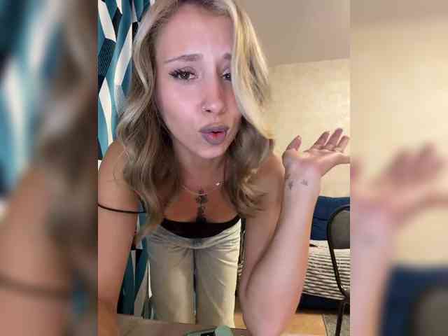 Crystal1-1 Sex Cam Show