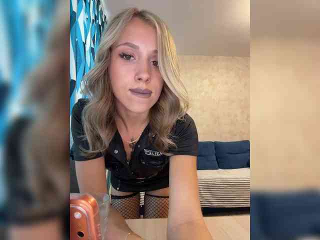 Crystal1-1 Sex Cam Show