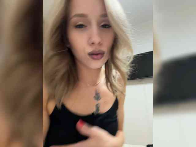 BarbieKoShKa1-1 webcam