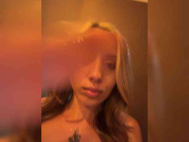 BarbieKoShKi1-1 webcam