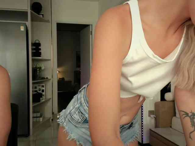 EmmyKrist webcam