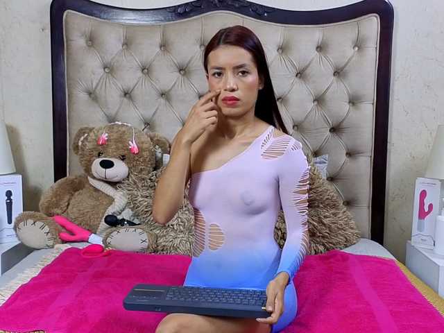 alexastarck live cam on BongaCams