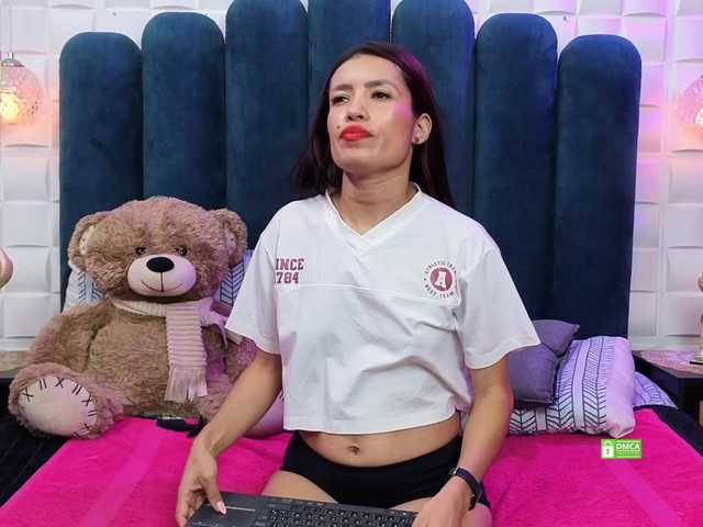 alexastarck live cam on BongaCams