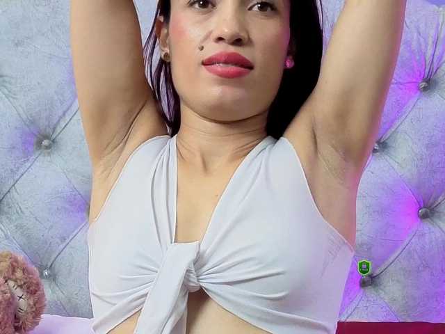 alexastarck live cam on BongaCams