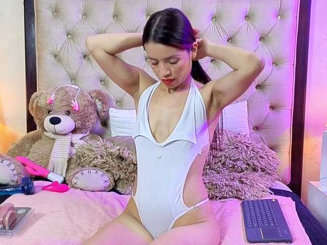 alexastarck live cam on BongaCams