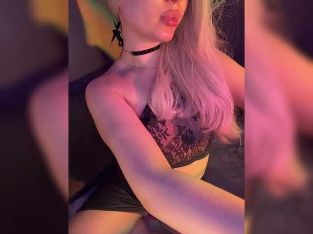 Marissa-u's BongaCams show and profile