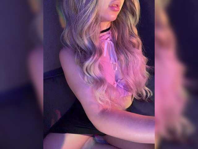 Marissa-u live cam on BongaCams