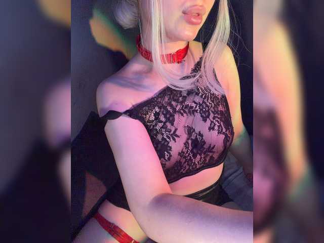 Marissa-u live cam on BongaCams