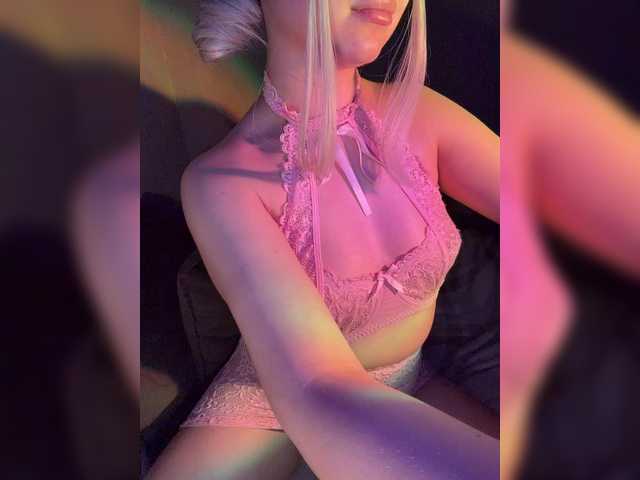 Marissa-u live cam on BongaCams