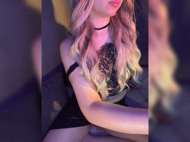 Marissa-u live cam on BongaCams