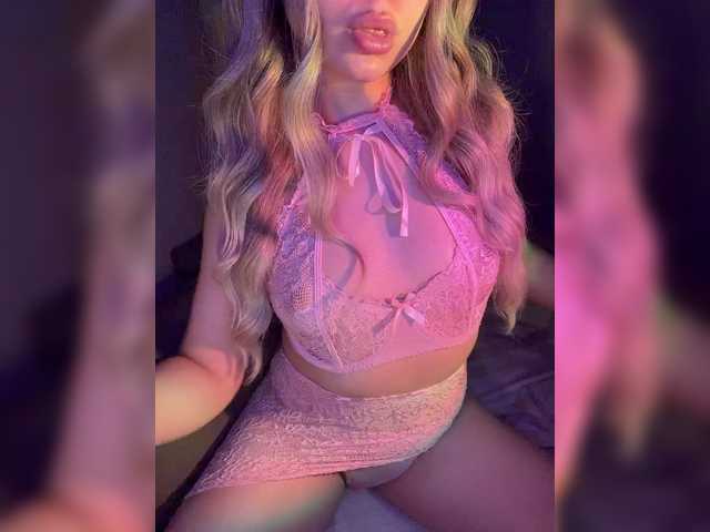 Marissa-u live cam on BongaCams