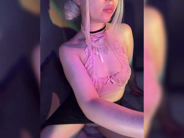 Marissa-u live cam on BongaCams