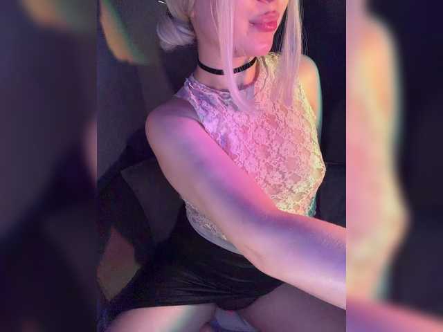 Marissa-u live cam on BongaCams