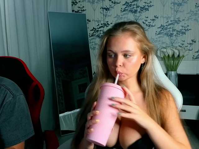 Cornflakes live webcam show