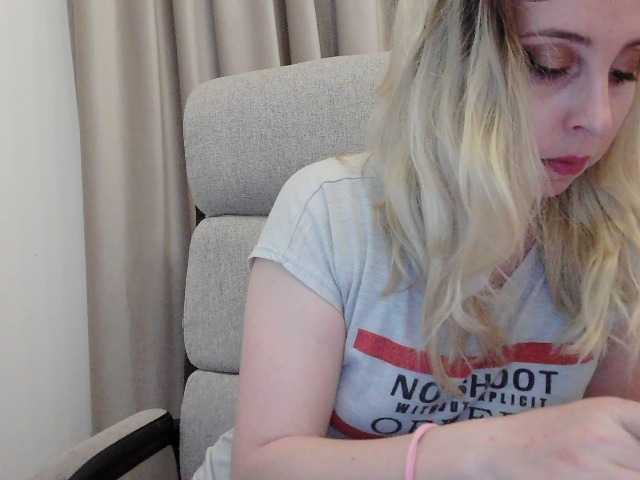 alissonone live cam on BongaCams