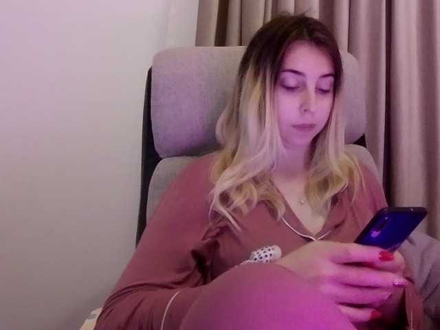 alissonone live cam on BongaCams