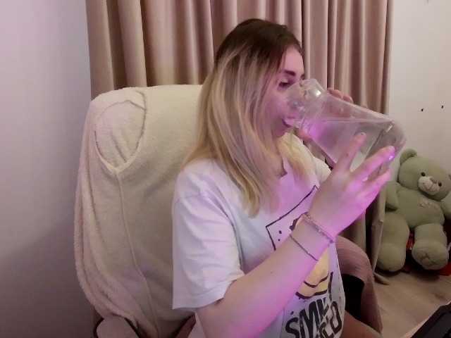 alissonone's BongaCams show and profile