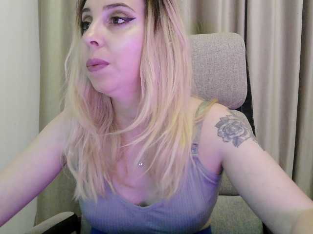 alissonone live cam on BongaCams