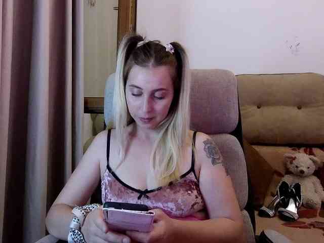 leylaayden's live room