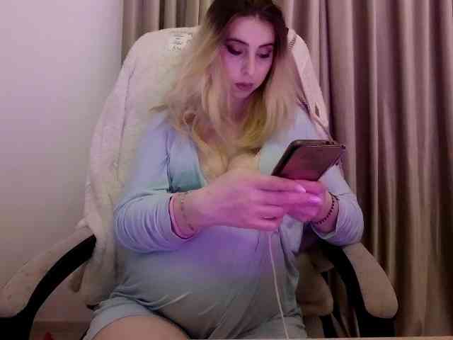alissonone Live Webcam on BongaCams