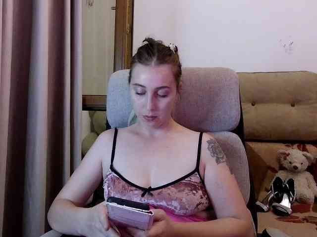 alissonone Live Webcam on BongaCams