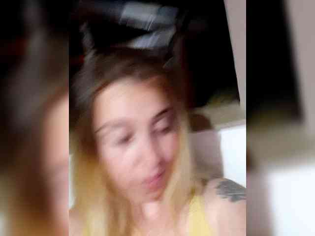 AlisVSBob_ webcam