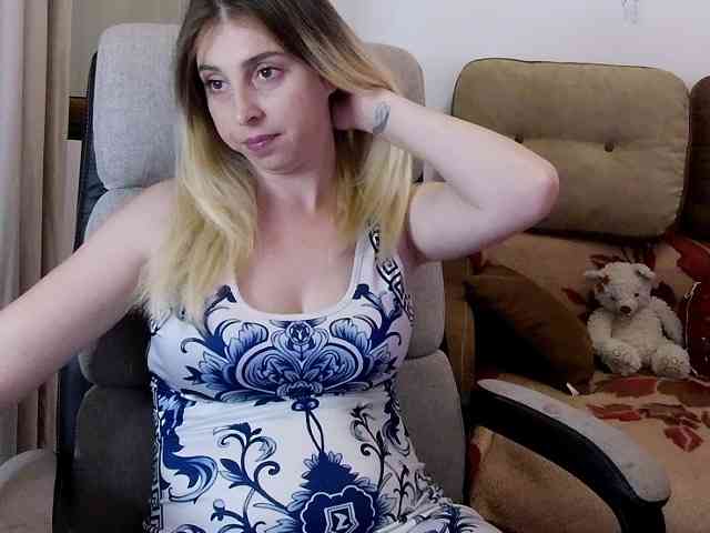Mommymilk webcam