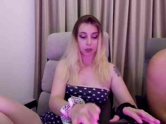 AlisVSBob_ webcam